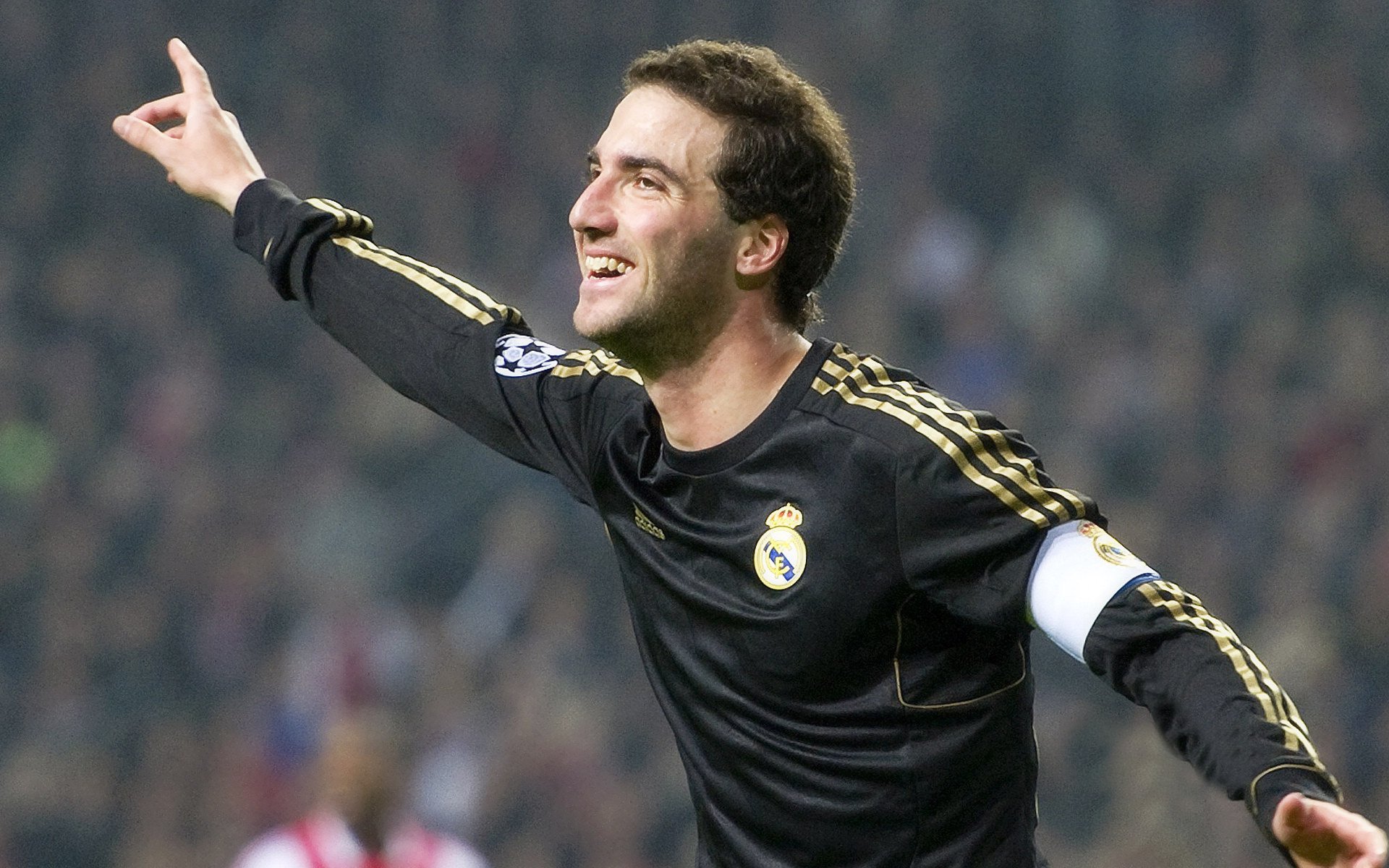 巴西险胜罗马，卢卡库成为关键先生