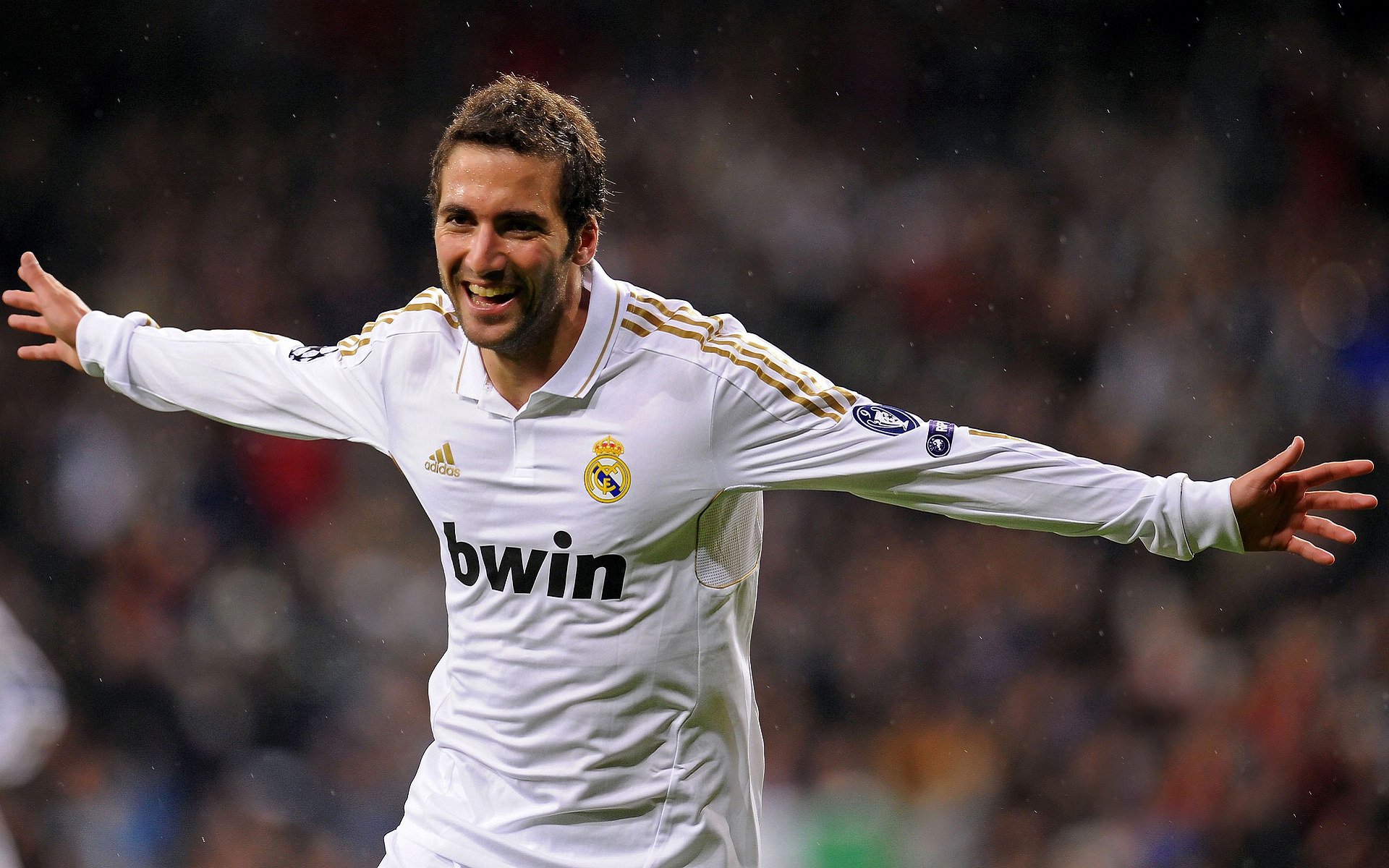 布雷默铁壁封喉，巴黎圣日耳曼惊险擒红军