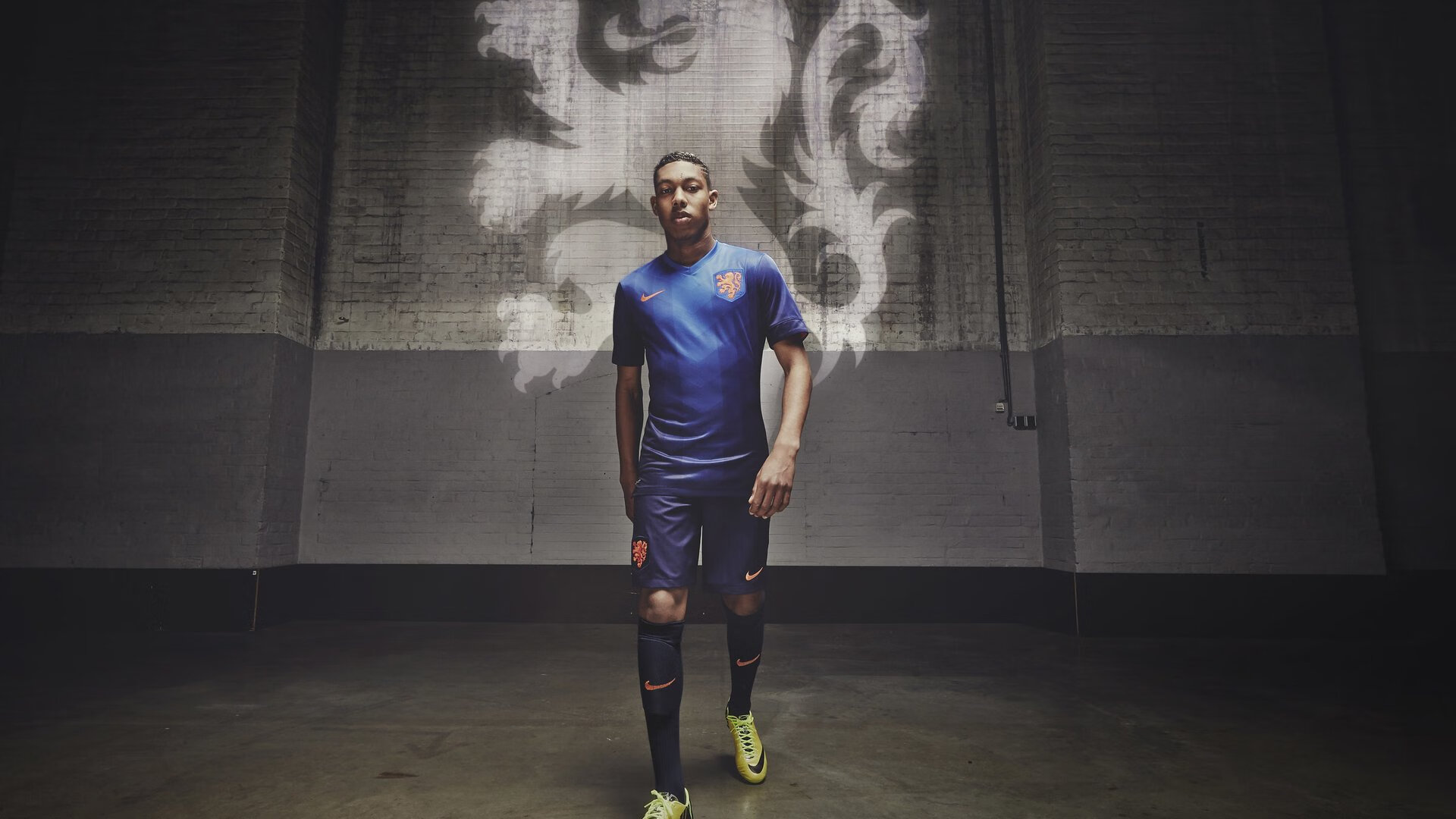 绿茵场上的错位传奇，巴拉圭对阵摩纳哥，布雷默如何定义无争议的全场最佳？